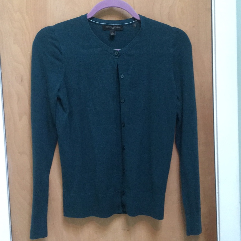 Banana Republic Sweater *damaged*